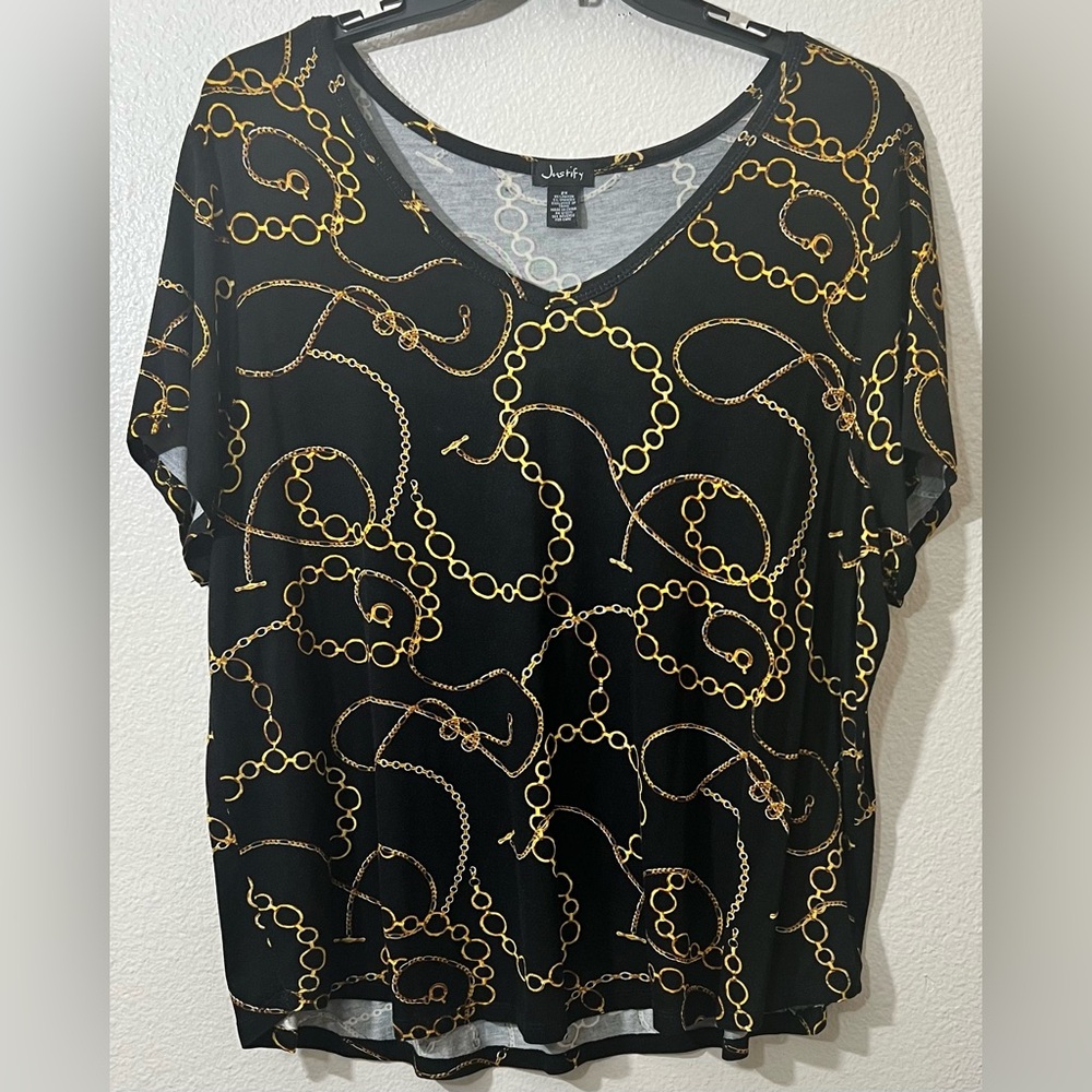 EUC Justify V-neck Black and Gold Chain-Print Blouse size 2X